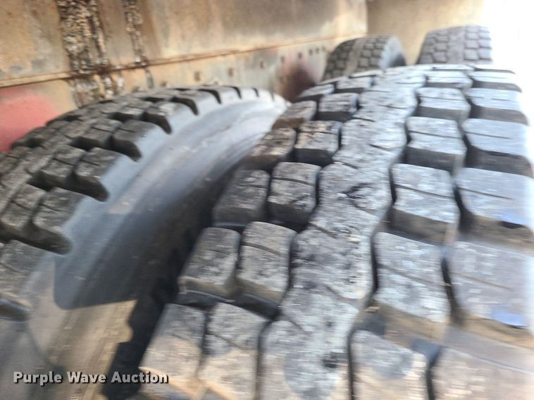 image for item MJ9481 1987 Peterbilt 379  dump truck