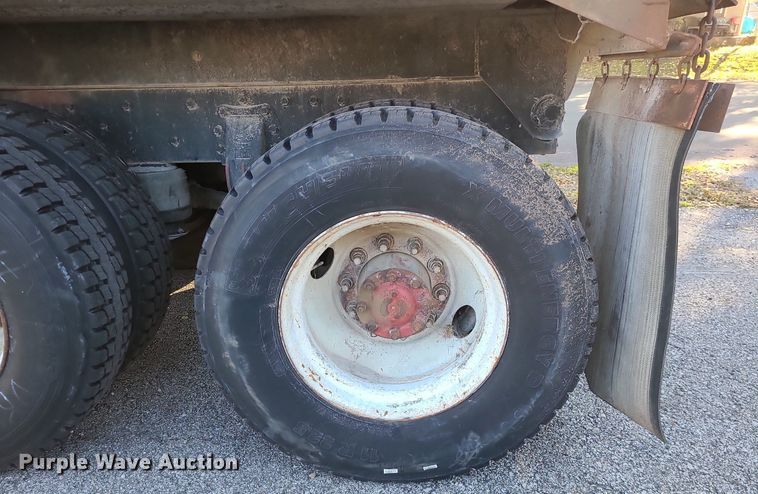 image for item MJ9481 1987 Peterbilt 379  dump truck