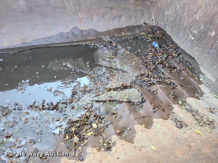 image for item MJ9481 1987 Peterbilt 379  dump truck