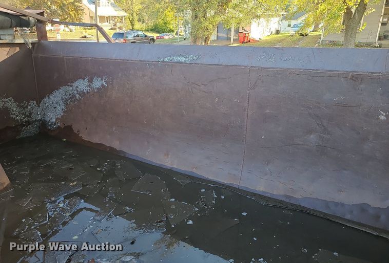 image for item MJ9481 1987 Peterbilt 379  dump truck