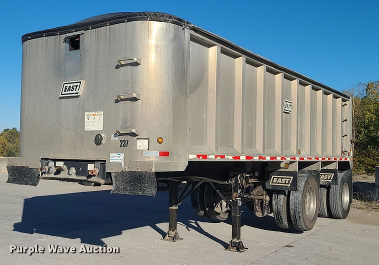 image for item MJ9484 2007 East  dump trailer