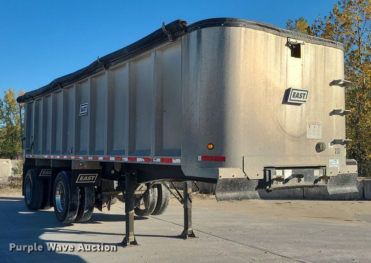image for item MJ9484 2007 East  dump trailer