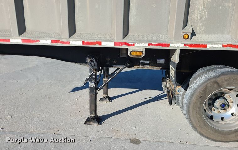 image for item MJ9484 2007 East  dump trailer