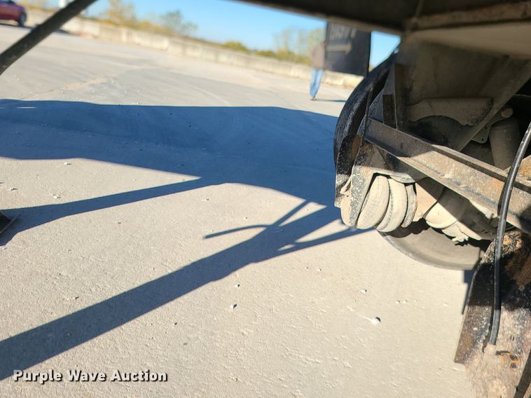 image for item MJ9484 2007 East  dump trailer