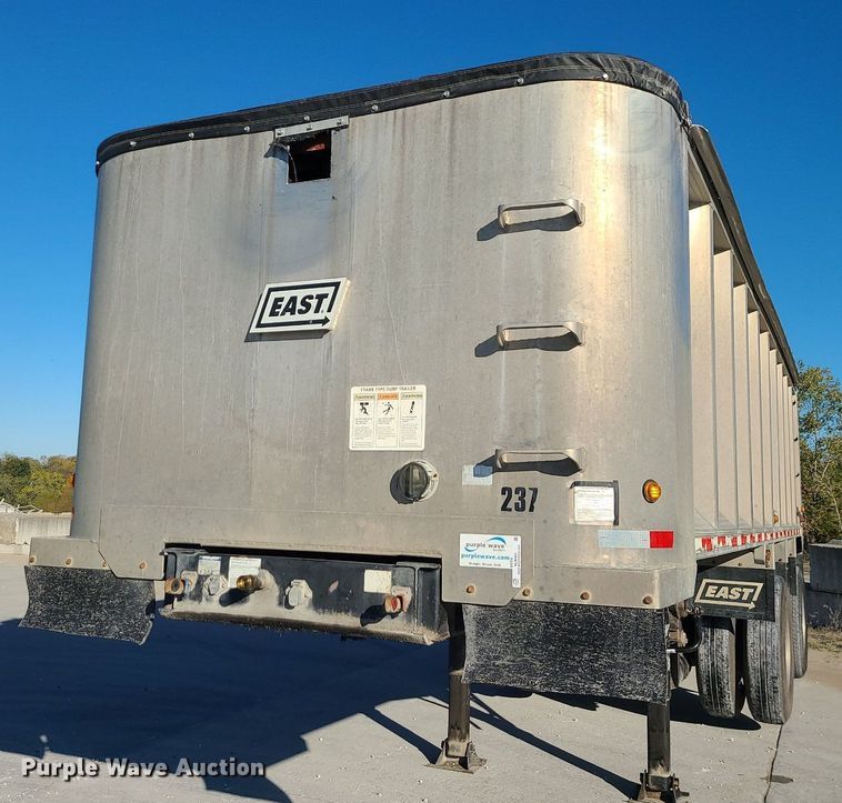 image for item MJ9484 2007 East  dump trailer