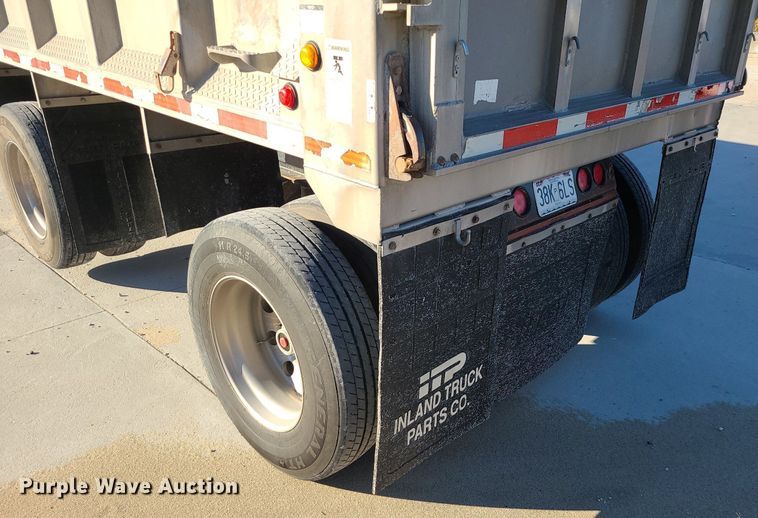 image for item MJ9484 2007 East  dump trailer