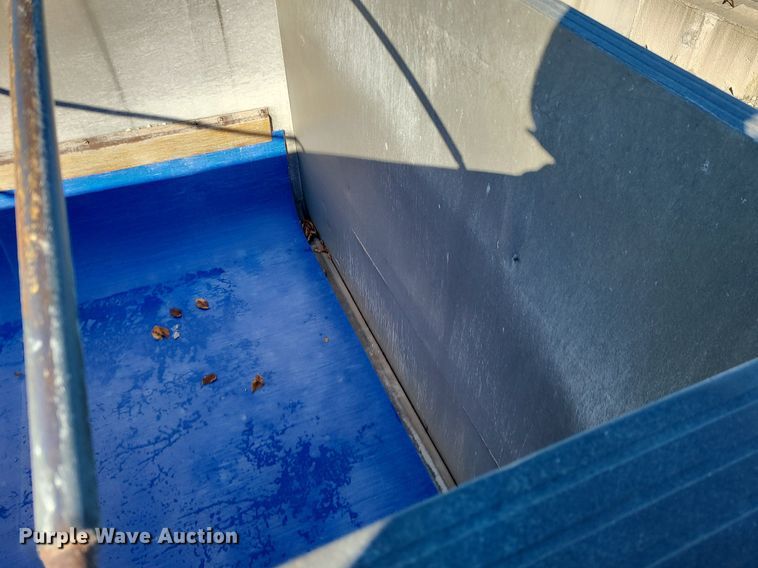 image for item MJ9484 2007 East  dump trailer