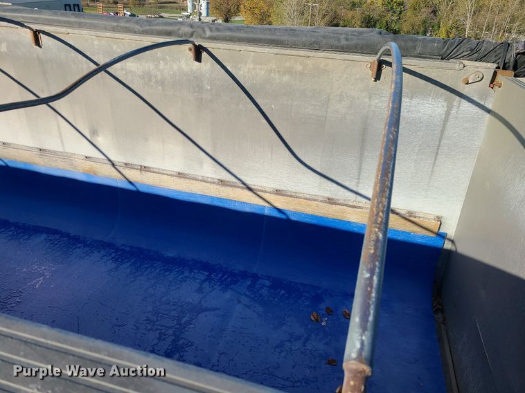 image for item MJ9484 2007 East  dump trailer