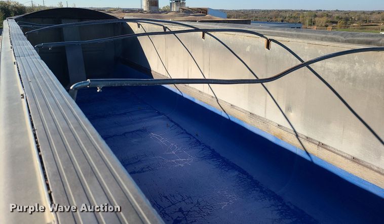 image for item MJ9484 2007 East  dump trailer