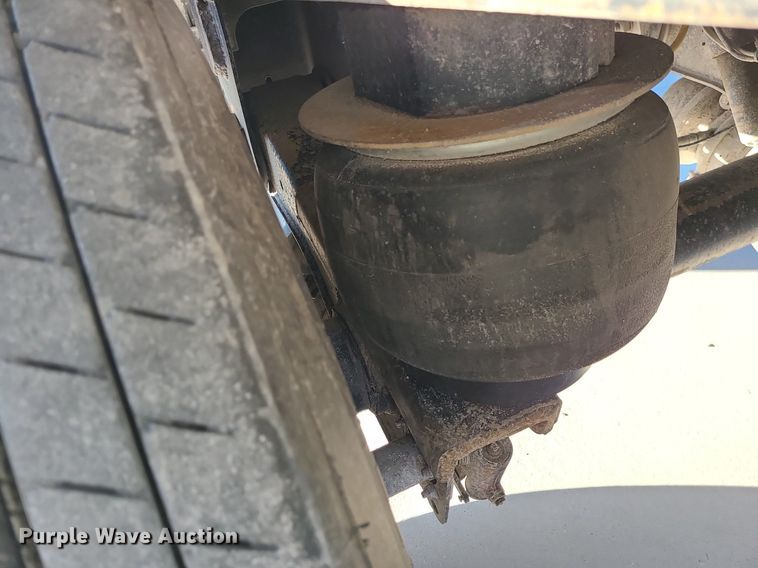 image for item MJ9484 2007 East  dump trailer