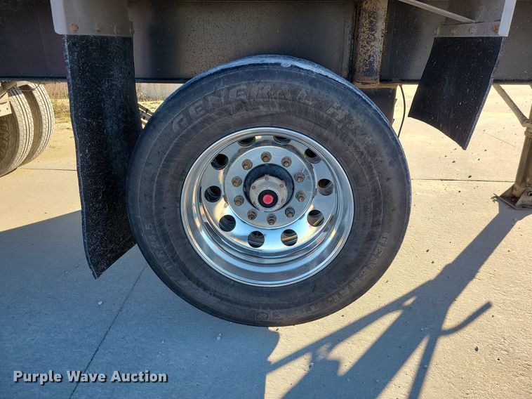 image for item MJ9484 2007 East  dump trailer