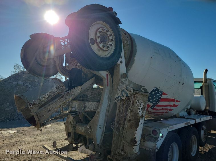 image for item MJ9485 2007 Sterling  ready mix truck