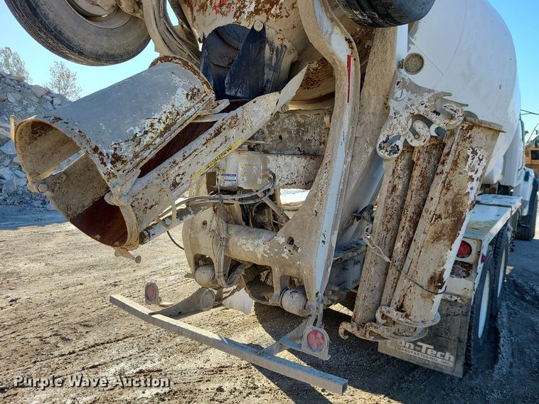 image for item MJ9485 2007 Sterling  ready mix truck