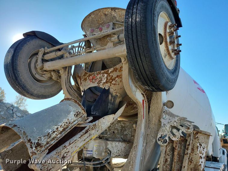 image for item MJ9485 2007 Sterling  ready mix truck