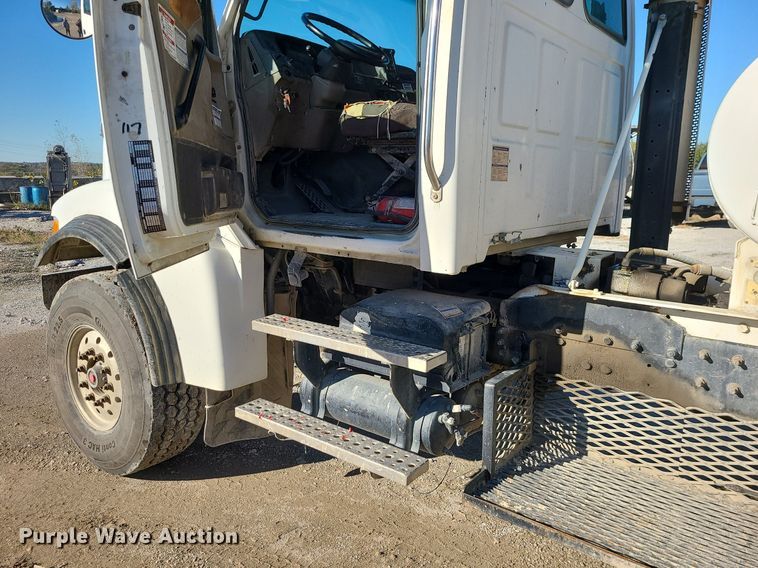 image for item MJ9485 2007 Sterling  ready mix truck