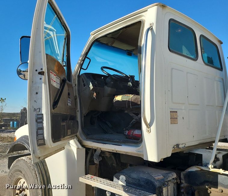 image for item MJ9485 2007 Sterling  ready mix truck