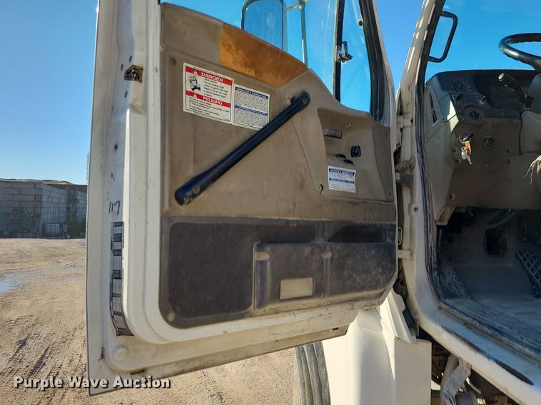 image for item MJ9485 2007 Sterling  ready mix truck