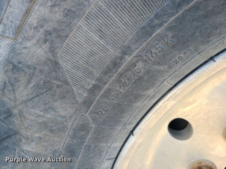 image for item MJ9485 2007 Sterling  ready mix truck