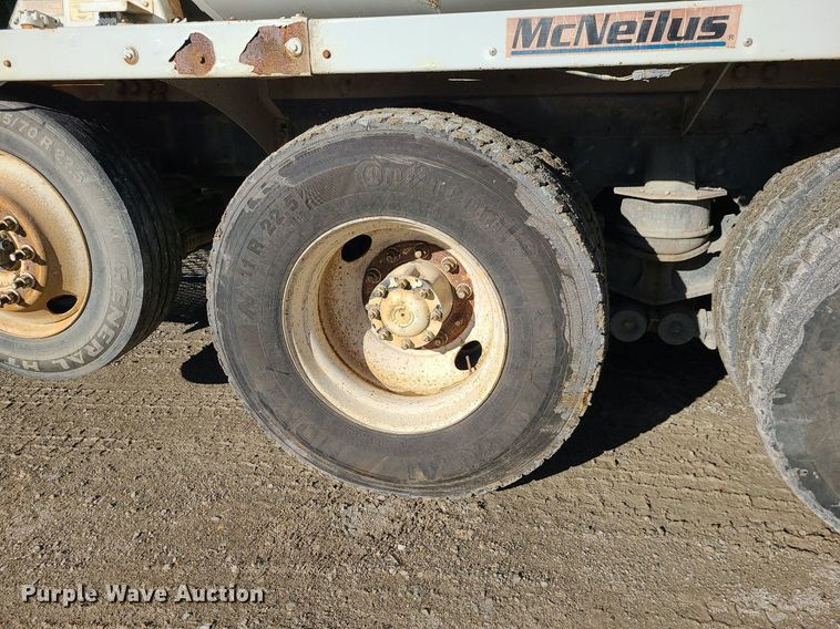 image for item MJ9485 2007 Sterling  ready mix truck