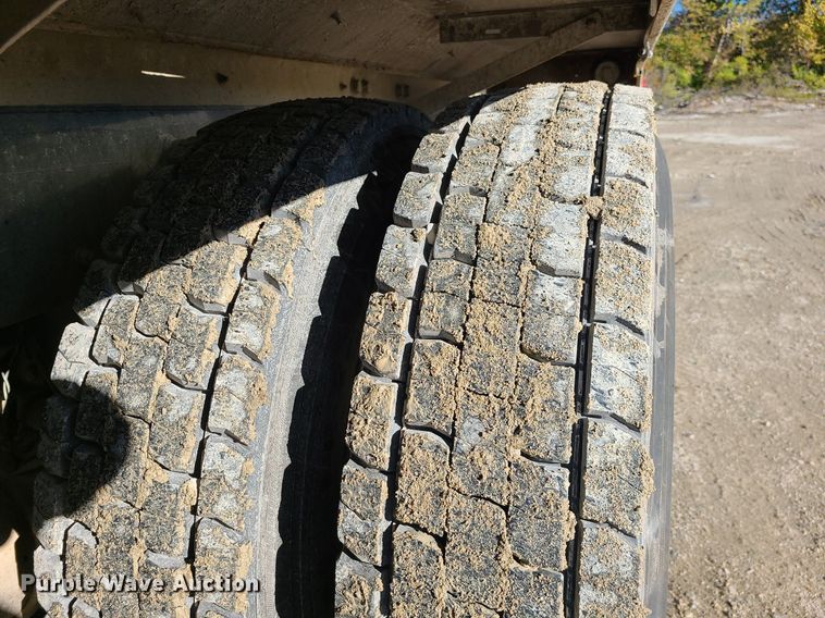 image for item MJ9485 2007 Sterling  ready mix truck