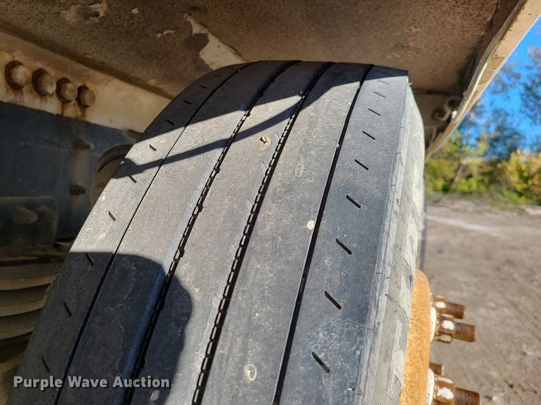 image for item MJ9485 2007 Sterling  ready mix truck