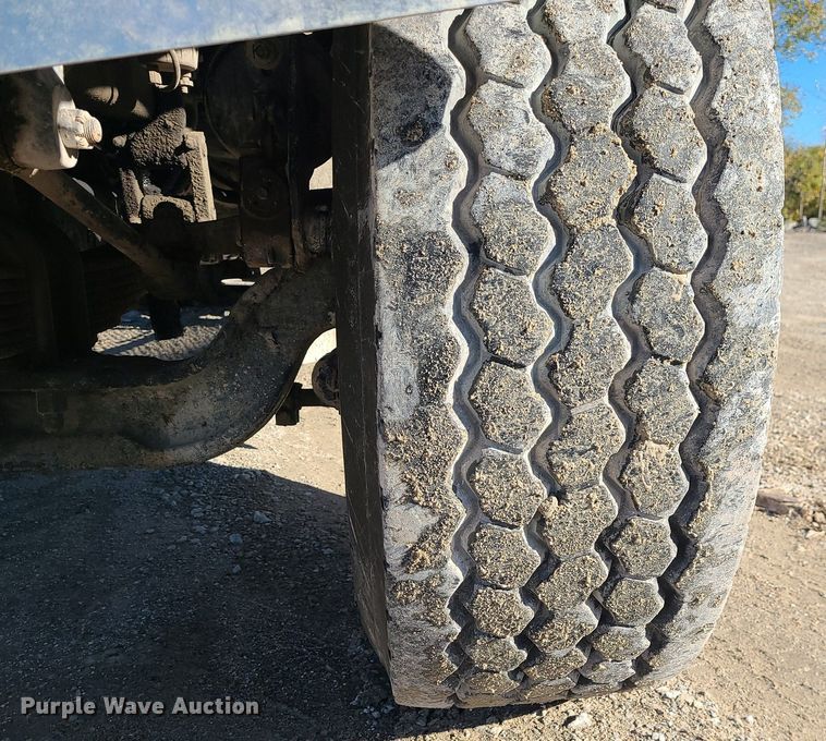 image for item MJ9485 2007 Sterling  ready mix truck