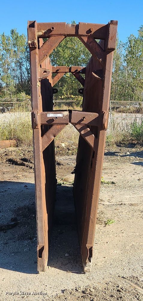 image for item MJ9491 Trench box