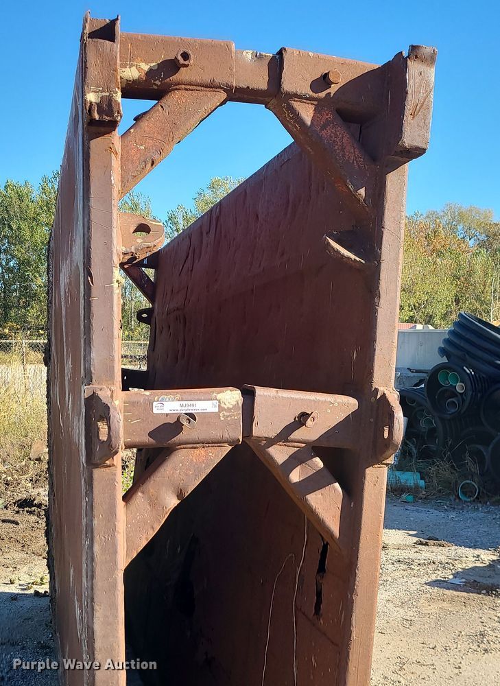 image for item MJ9491 Trench box