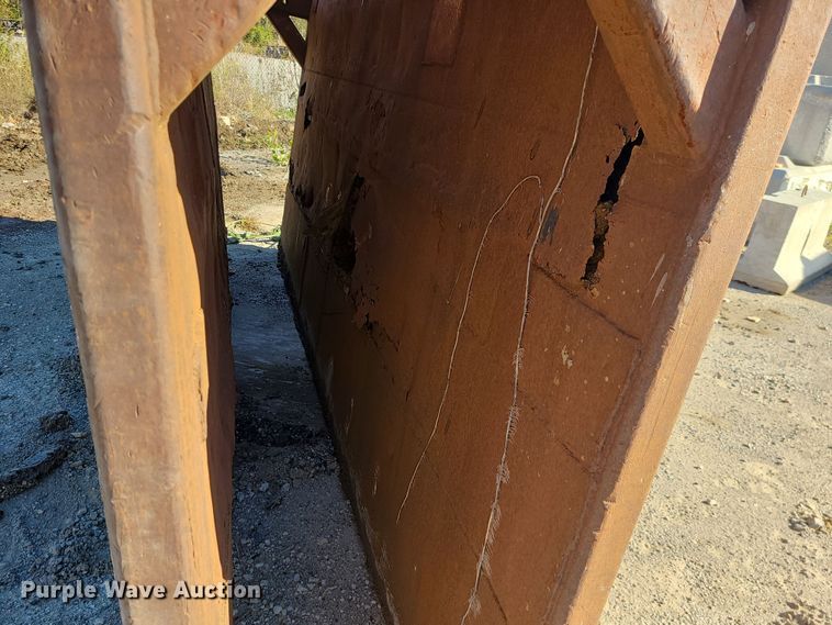 image for item MJ9491 Trench box