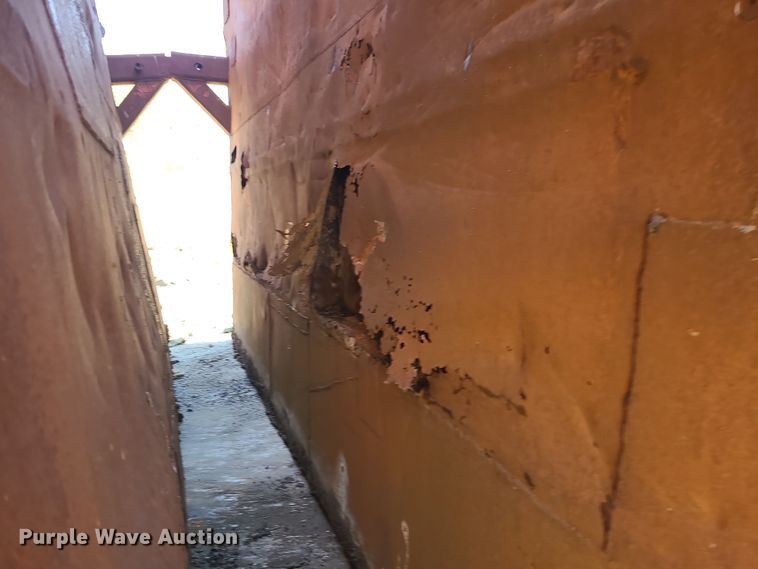 image for item MJ9491 Trench box