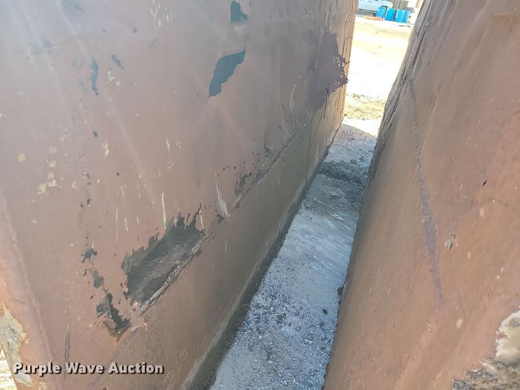 image for item MJ9491 Trench box