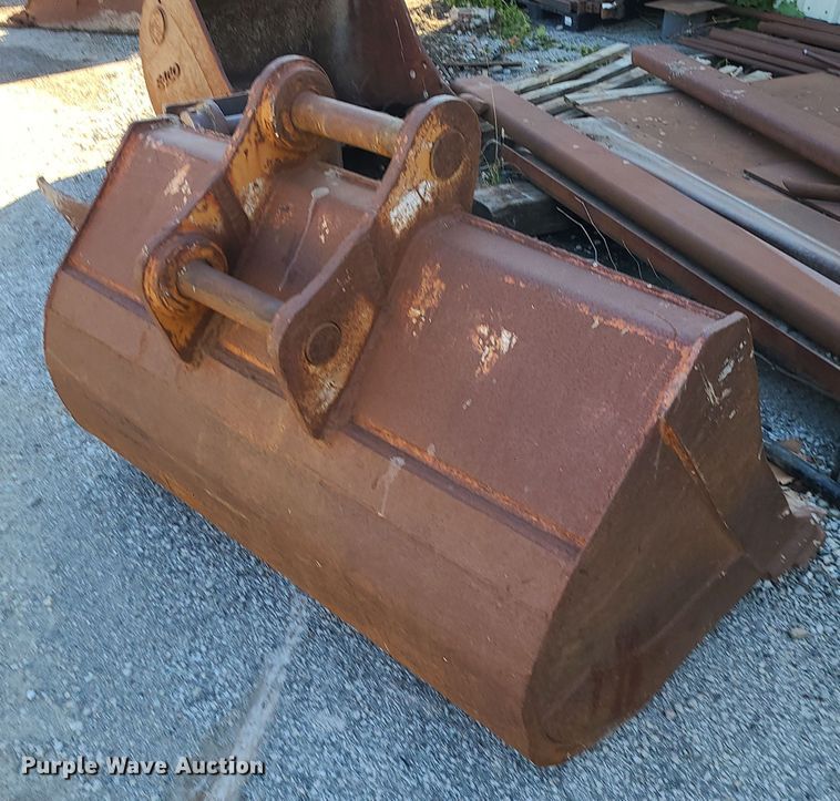 image for item MJ9493 (2) excavator buckets