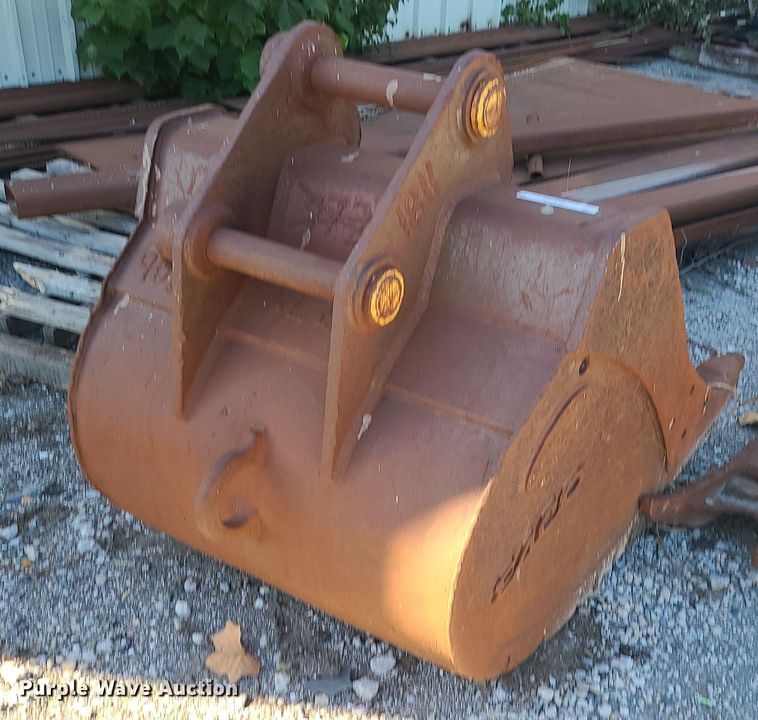 image for item MJ9493 (2) excavator buckets