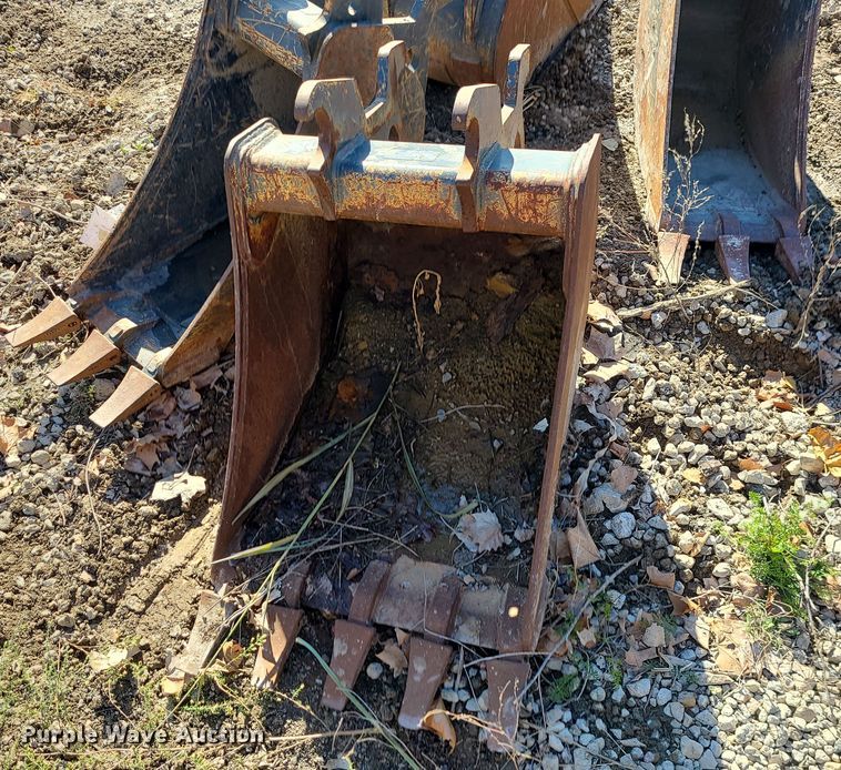 image for item MJ9495 (4) John Deere excavator buckets