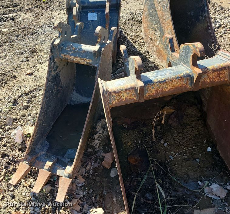 image for item MJ9495 (4) John Deere excavator buckets