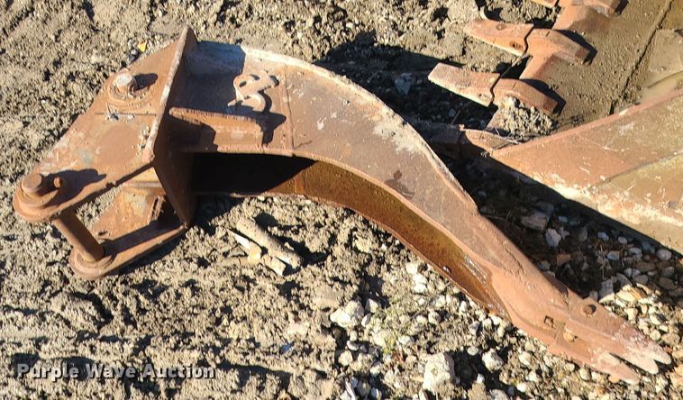 image for item MJ9497 (3) backhoe buckets