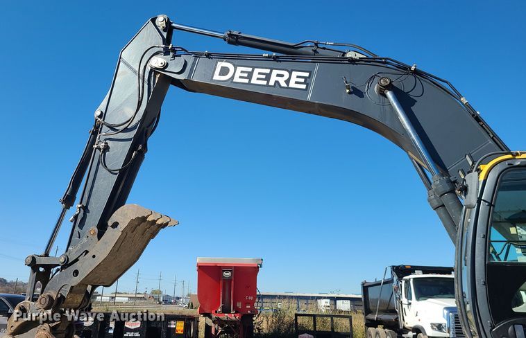 image for item MJ9499 2014 John Deere 350G LC  excavator