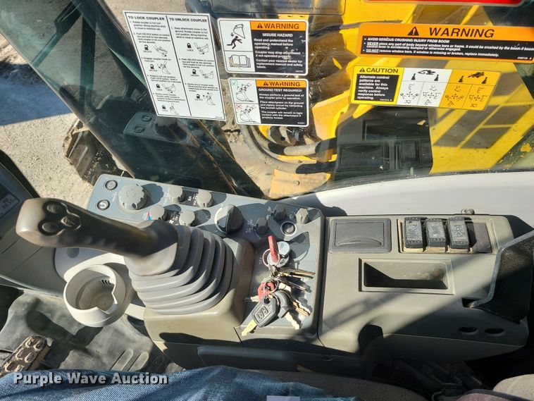 image for item MJ9499 2014 John Deere 350G LC  excavator