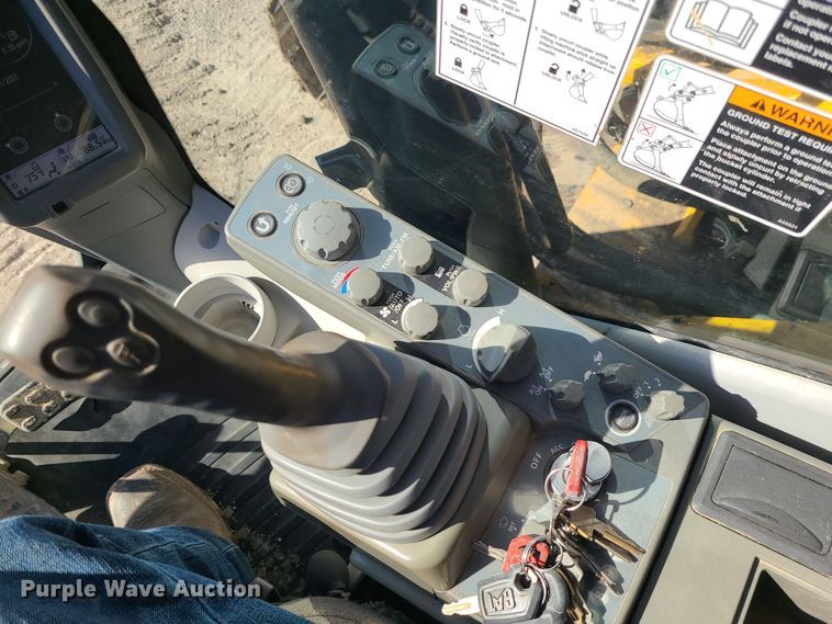 image for item MJ9499 2014 John Deere 350G LC  excavator