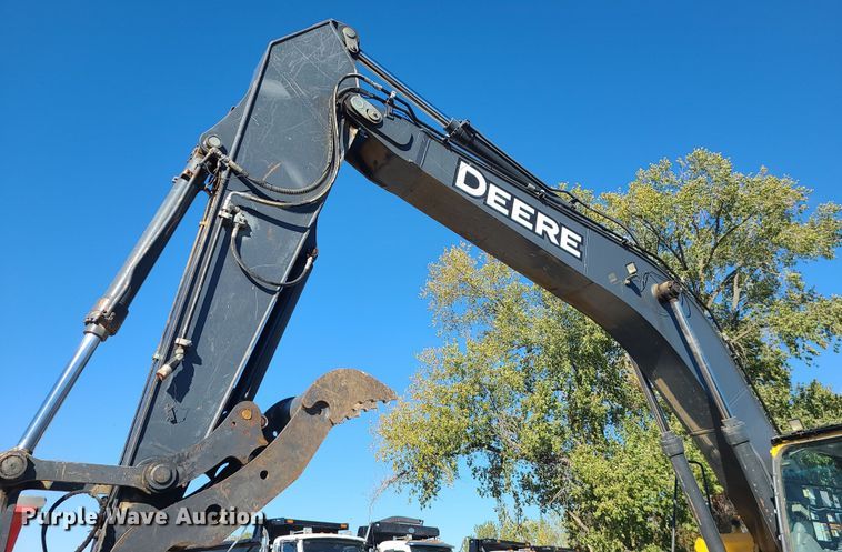 image for item MJ9499 2014 John Deere 350G LC  excavator
