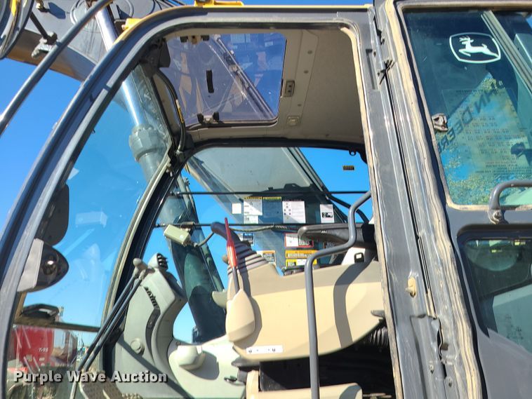 image for item MJ9499 2014 John Deere 350G LC  excavator