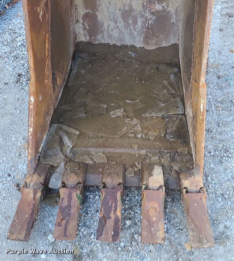 image for item MJ9499 2014 John Deere 350G LC  excavator