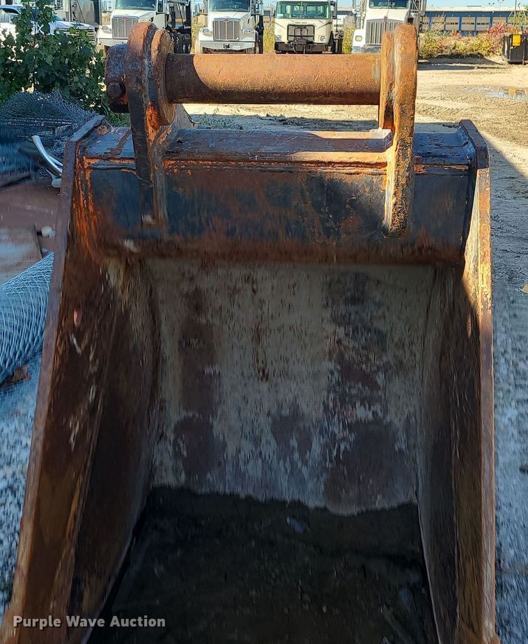 image for item MJ9499 2014 John Deere 350G LC  excavator