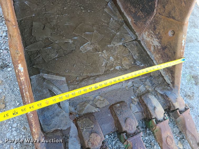 image for item MJ9499 2014 John Deere 350G LC  excavator