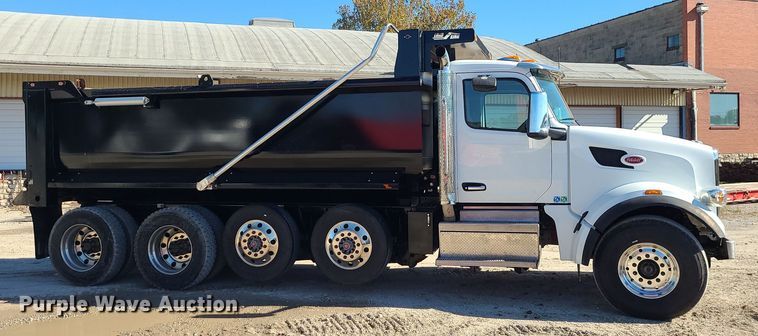 image for item MJ9502 2023 Peterbilt 567  dump truck