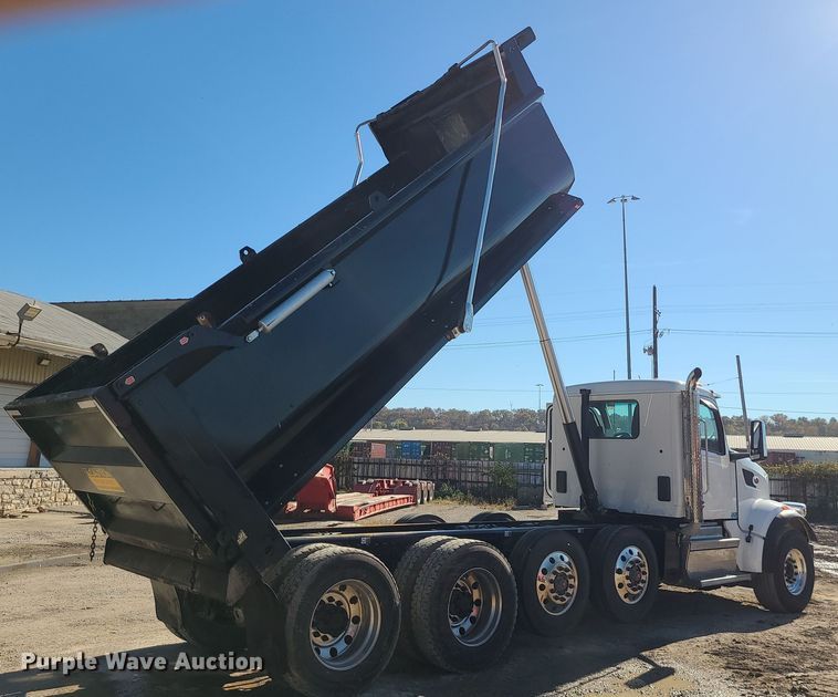 image for item MJ9502 2023 Peterbilt 567  dump truck