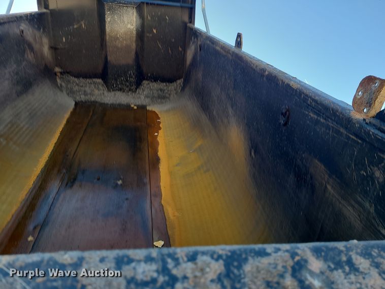 image for item MJ9502 2023 Peterbilt 567  dump truck