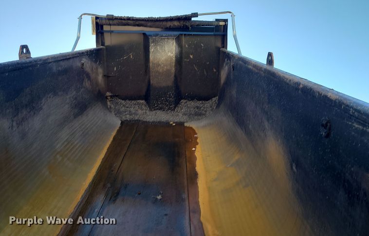 image for item MJ9502 2023 Peterbilt 567  dump truck