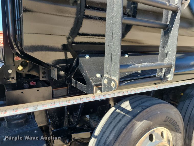 image for item MJ9502 2023 Peterbilt 567  dump truck