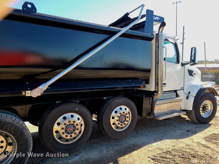 image for item MJ9502 2023 Peterbilt 567  dump truck